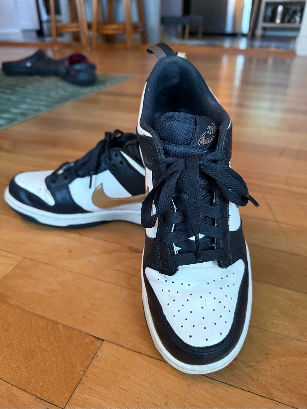 Nike Dunks Navy Blue White and Gold Low-Top Sneakers